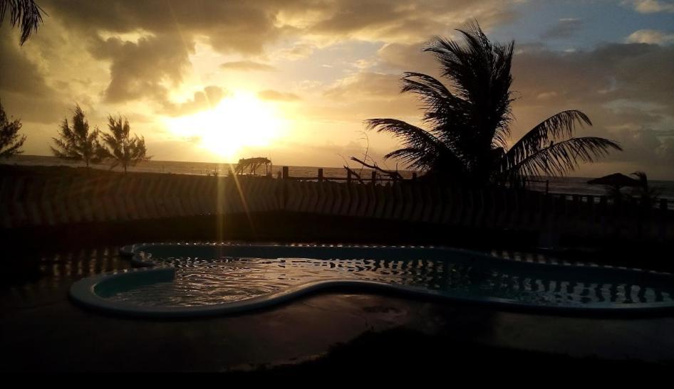 Chales Suites Pe Na Areia Гуаибим Экстерьер фото